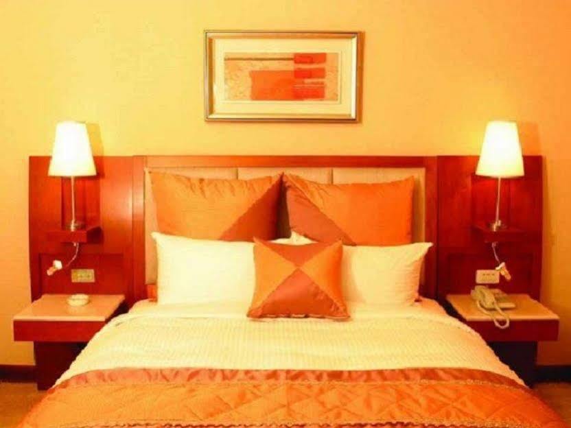 Elegance Hotel Tajpej Zewnętrze zdjęcie