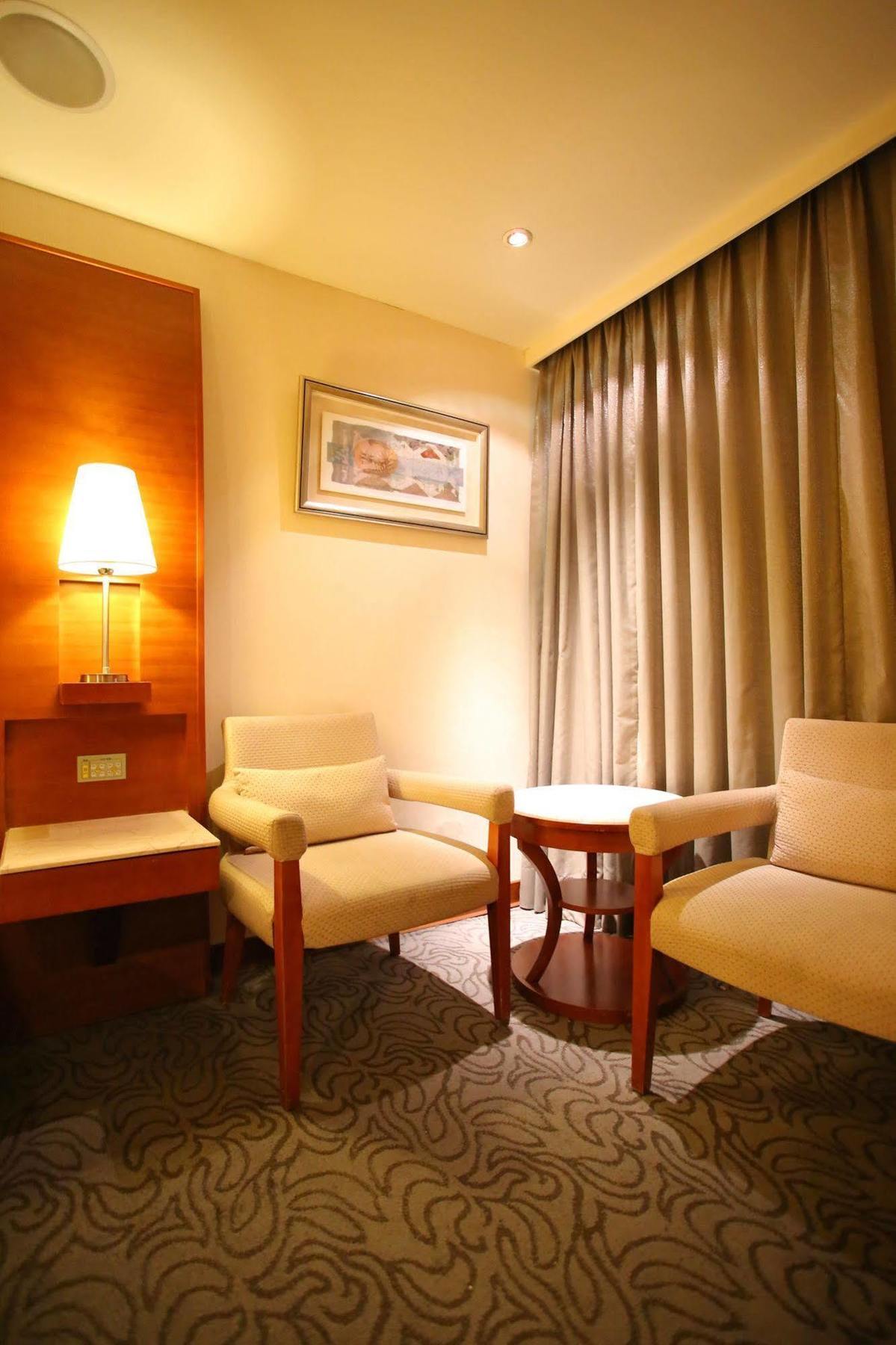 Elegance Hotel Tajpej Zewnętrze zdjęcie