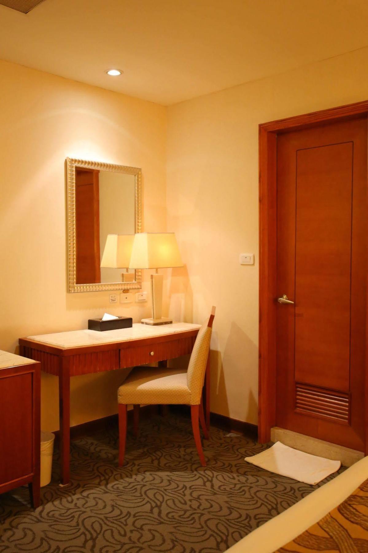 Elegance Hotel Tajpej Zewnętrze zdjęcie
