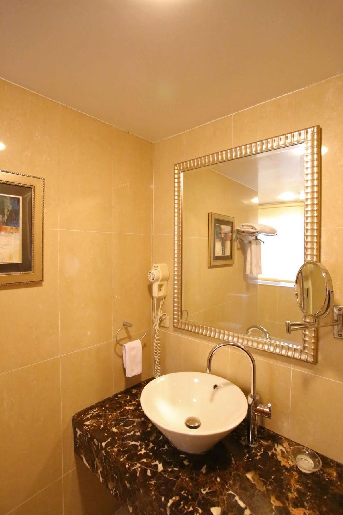 Elegance Hotel Tajpej Zewnętrze zdjęcie